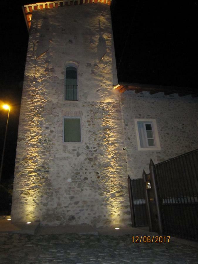 Casa Torre Allera Cuneo Exteriér fotografie