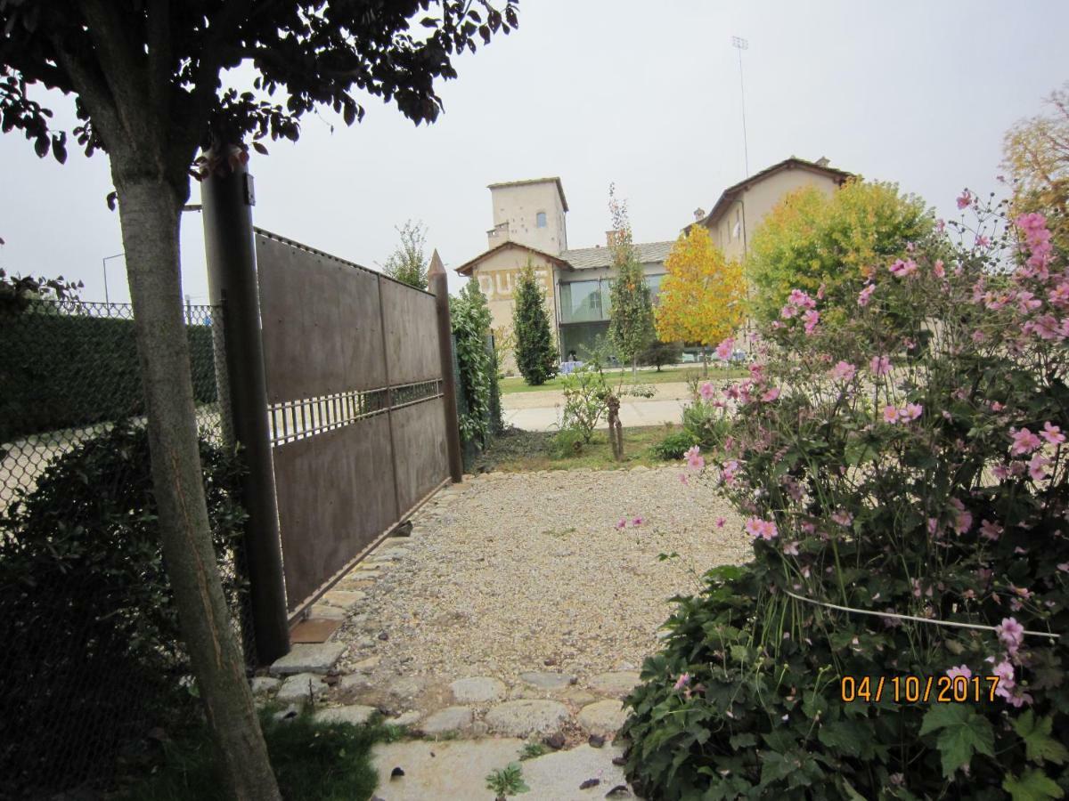 Casa Torre Allera Cuneo Exteriér fotografie